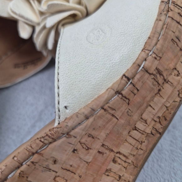 Born Women Cream Leather Flower Cork Wedge Slide Sandals W81838 10 Y2K Safflower - Picture 10 of 11